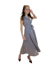 Load image into Gallery viewer, The Frances in taupe linen